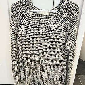 RD Style Black and White Sweater
